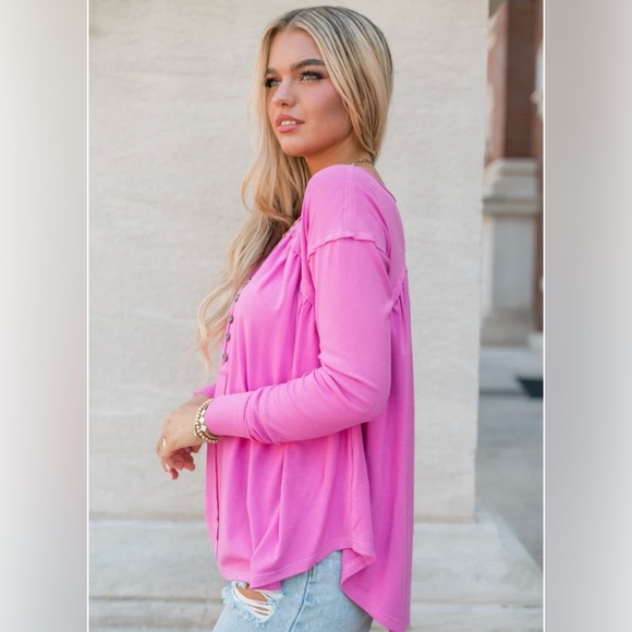 NWOT Pink Lily Pink Ribbed Knit Oversized Henley Top - Picture 2 of 8